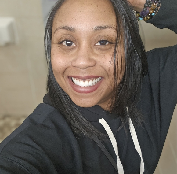 Why_aren't_you_smiling? - Picture 2 of 5